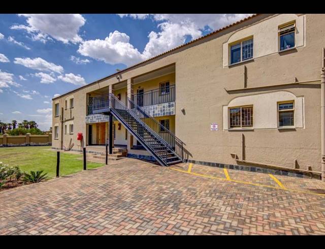 3 BEDROOM APARTMENT FOR SALE IN DALPARK EXT 1